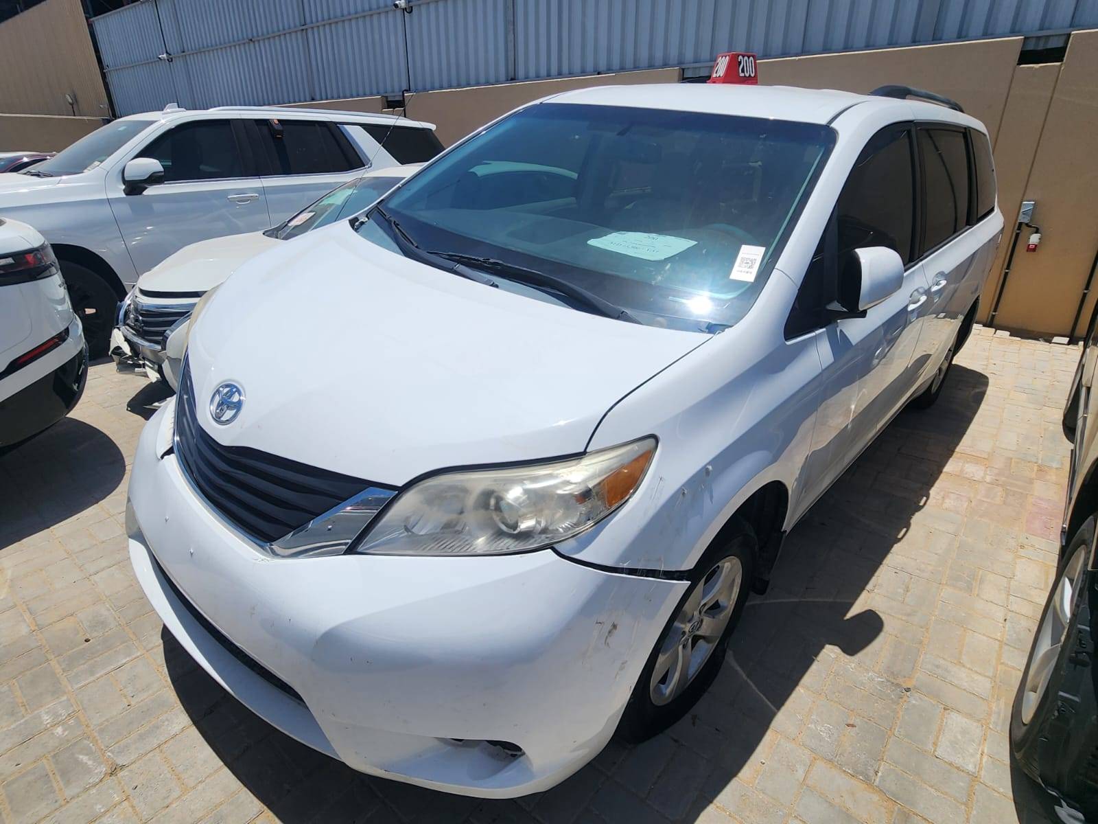 TOYOTA SIENNA