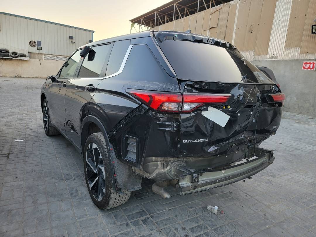 2022 MITSUBISHI OUTLANDER — 37202 Miles — Lot 067756 — Main - Marhaba Auctions Used Cars - Image 4