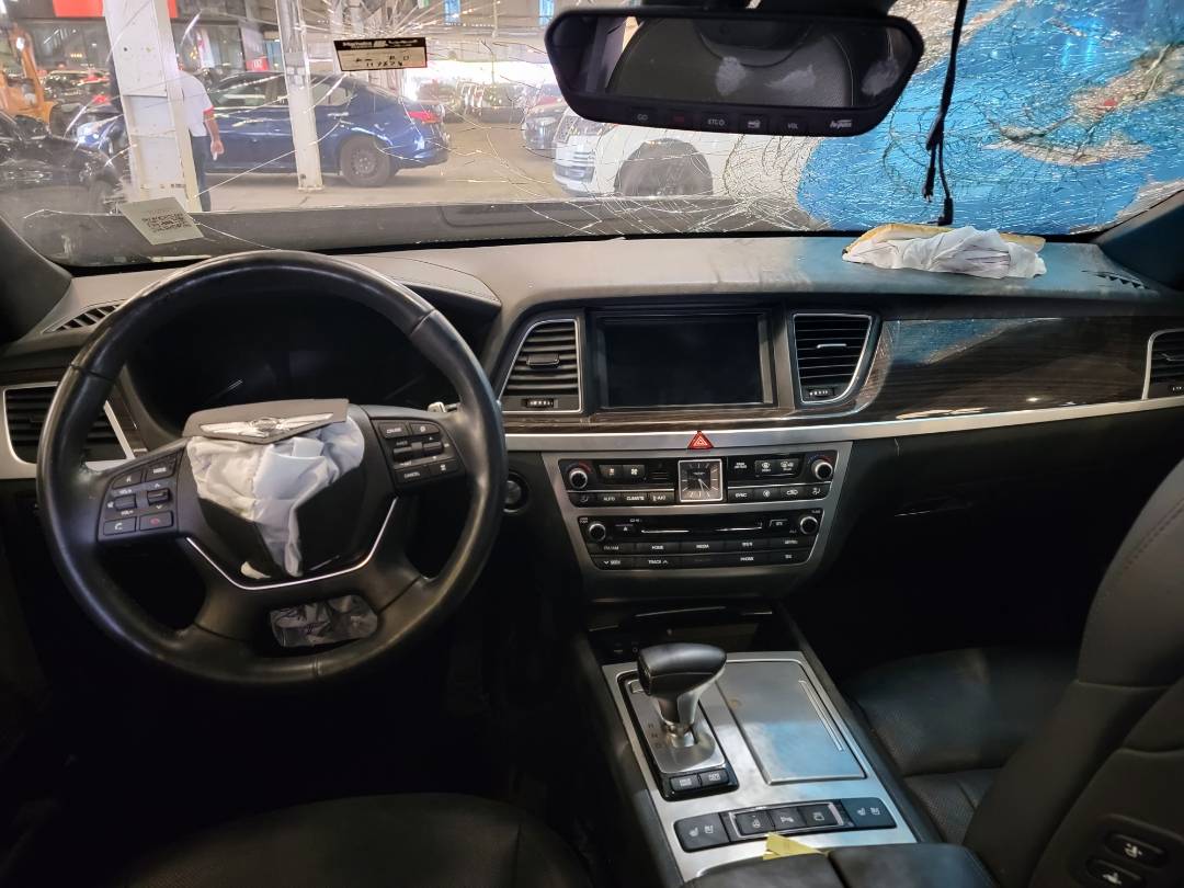 2018 HYUNDAI GENESIS — 117674 KM — Lot JU260924 — Main - Marhaba Auctions Used Cars - Image 7