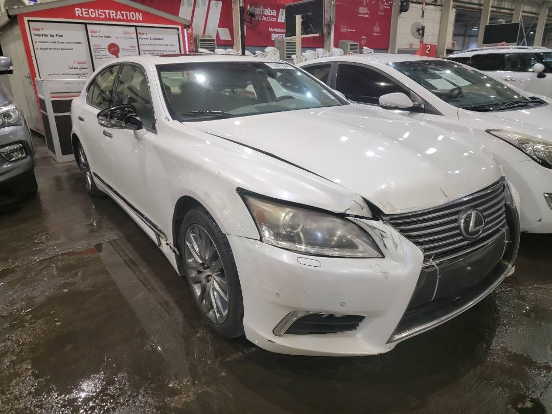 2013 LEXUS LS 460 — 180945 Miles — Lot D5123444 — Souq - Marhaba Auctions Used Cars - Image 6