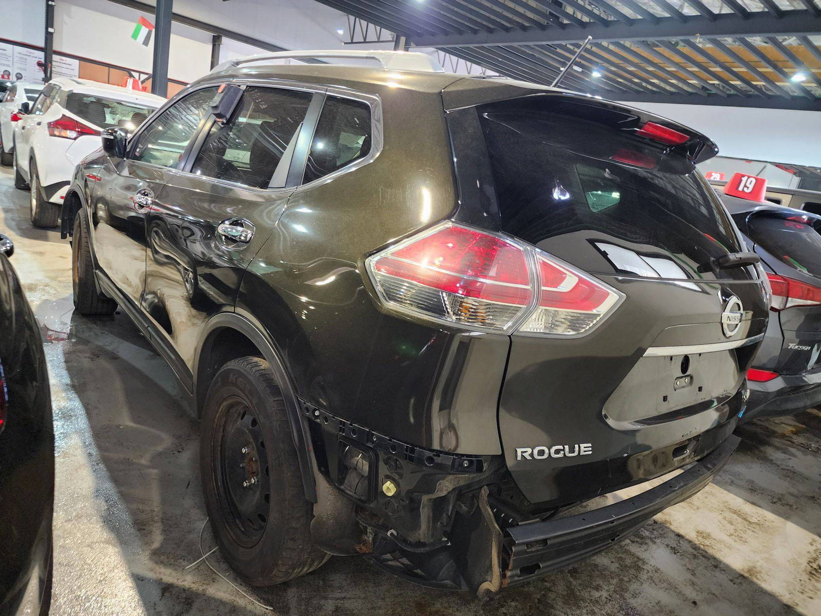 2015 NISSAN ROGUE — 299543 KM — Lot 58658 — Al Quoz - Marhaba Auctions Used Cars - Image 4