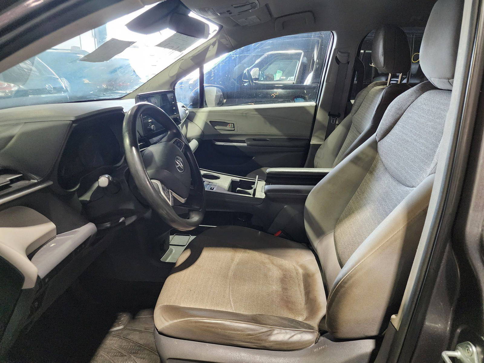 2021 TOYOTA SIENNA — 167310 Miles — Lot 010101 — Main - Marhaba Auctions Used Cars - Image 8