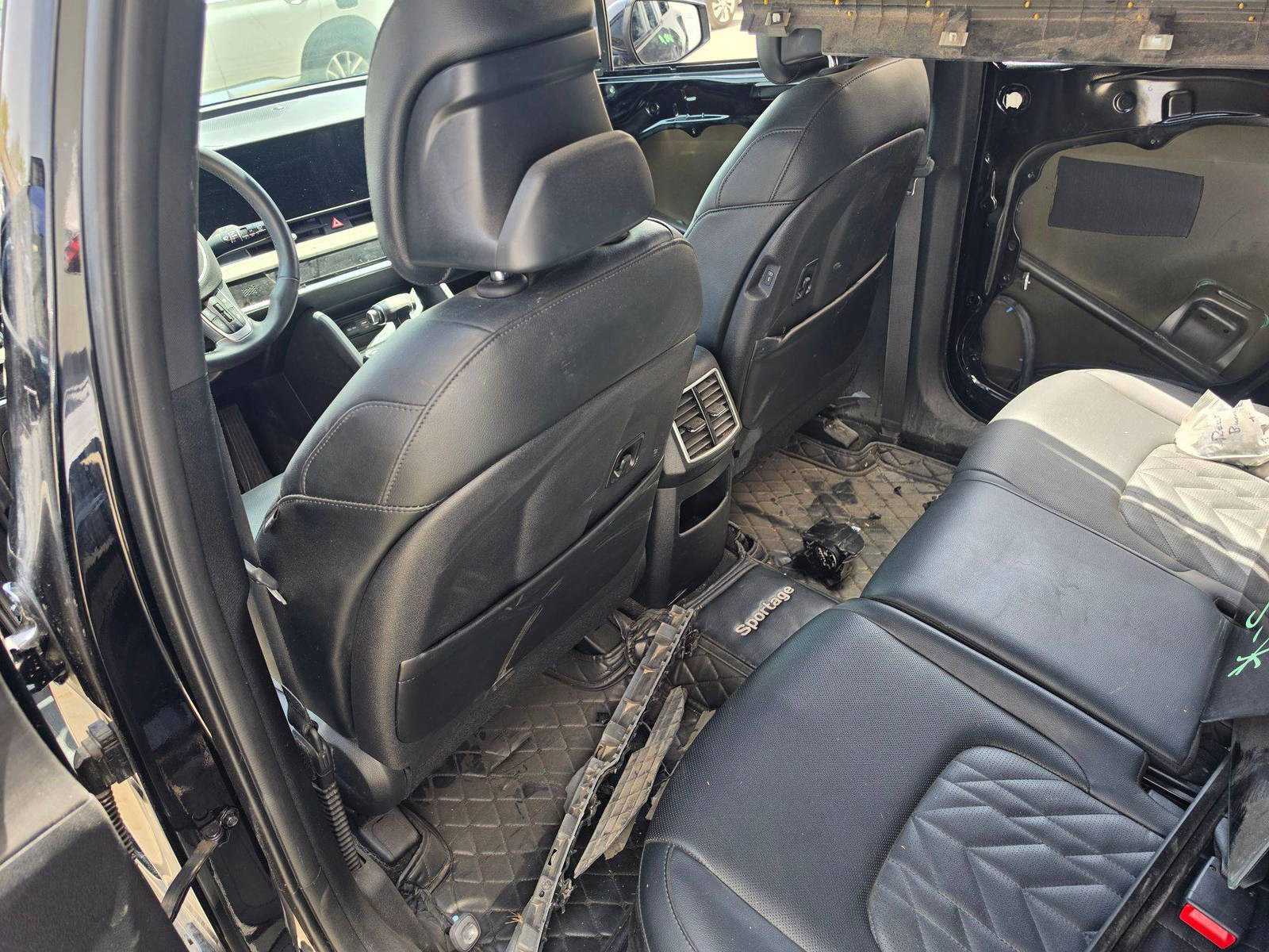 2023 KIA SPORTAGE — 32682 Miles — Lot PG074837 - Marhaba Auctions Used Cars - Image 9