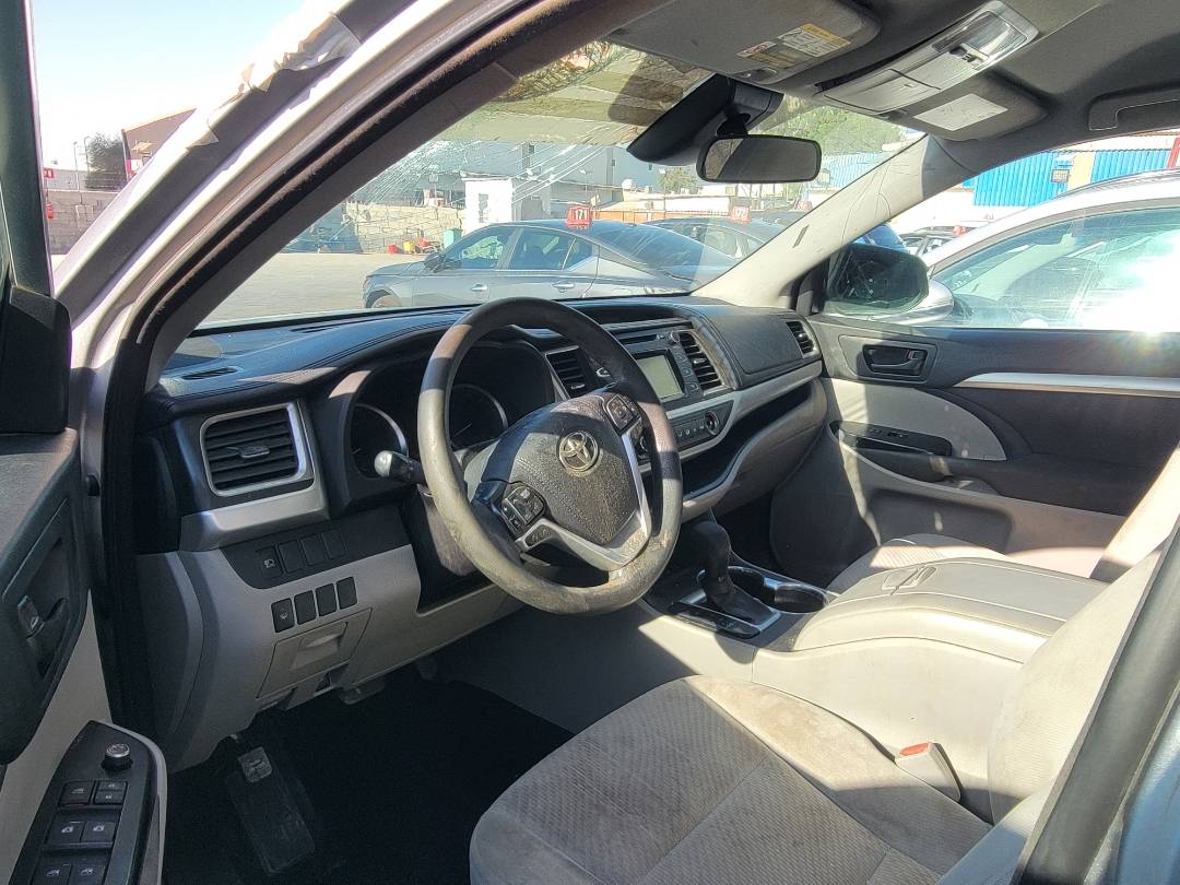 2018 TOYOTA HIGHLANDER — 126722 Miles — Lot JS881899 — Main - Marhaba Auctions Used Cars - Image 6