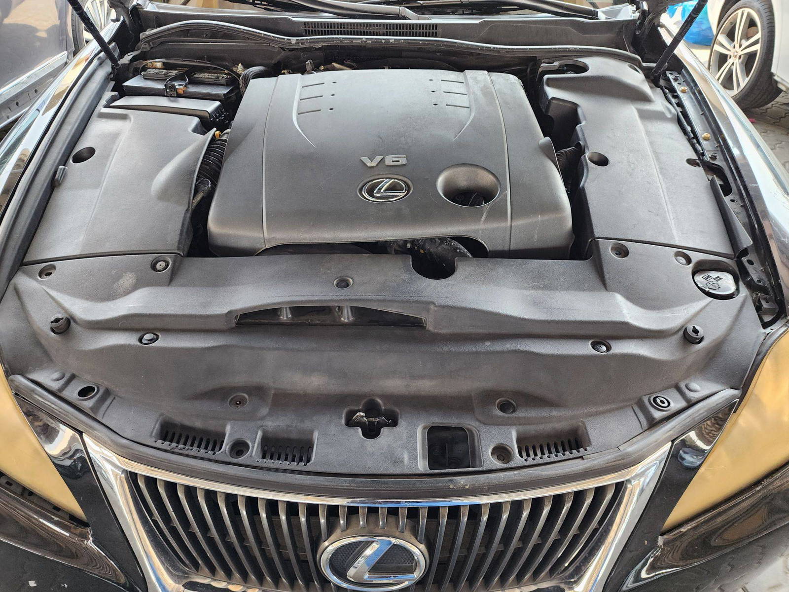 2009 LEXUS IS 250 — 269450 Miles — Lot 39602389 — Souq - Marhaba Auctions Used Cars - Image 12