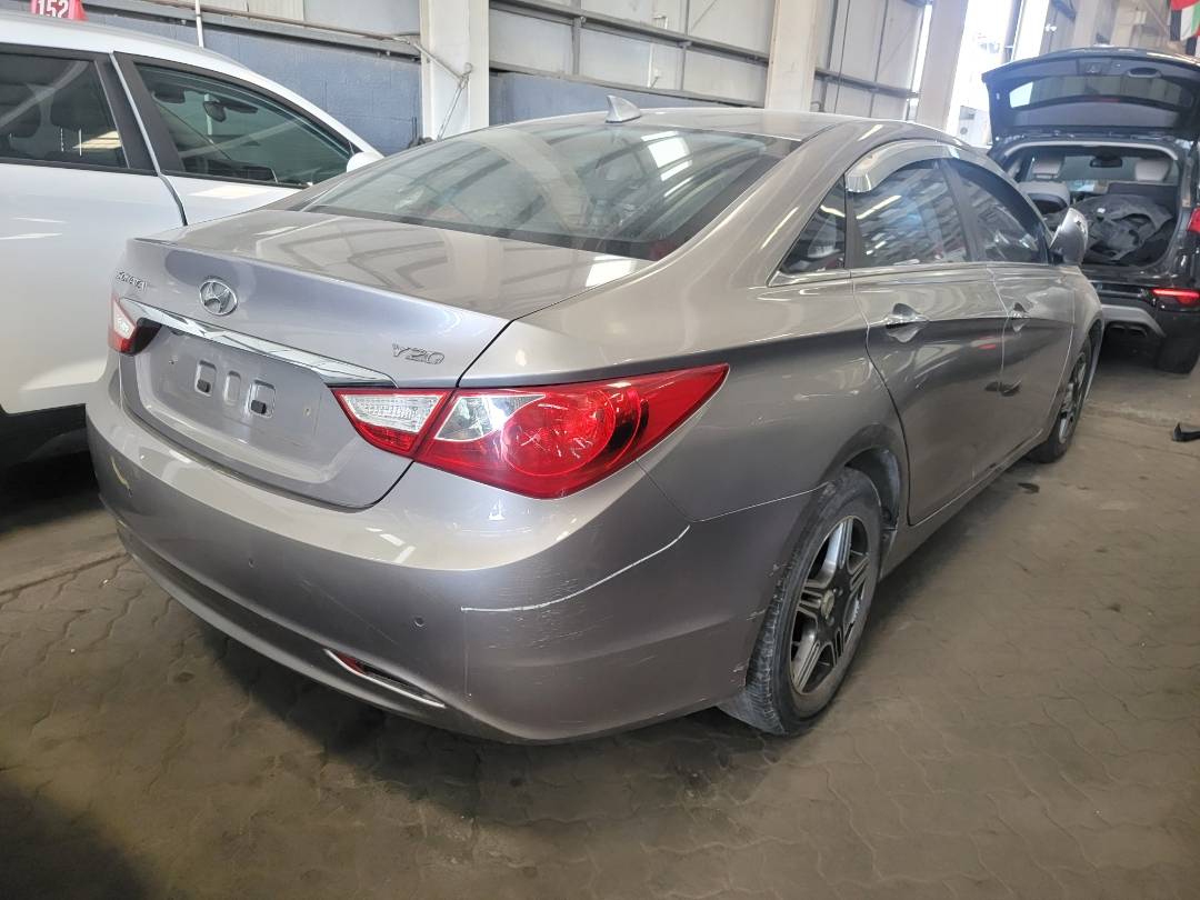 2010 HYUNDAI SONATA — 98743 Miles — Lot A012187 — Main - Marhaba Auctions Used Cars - Image 4