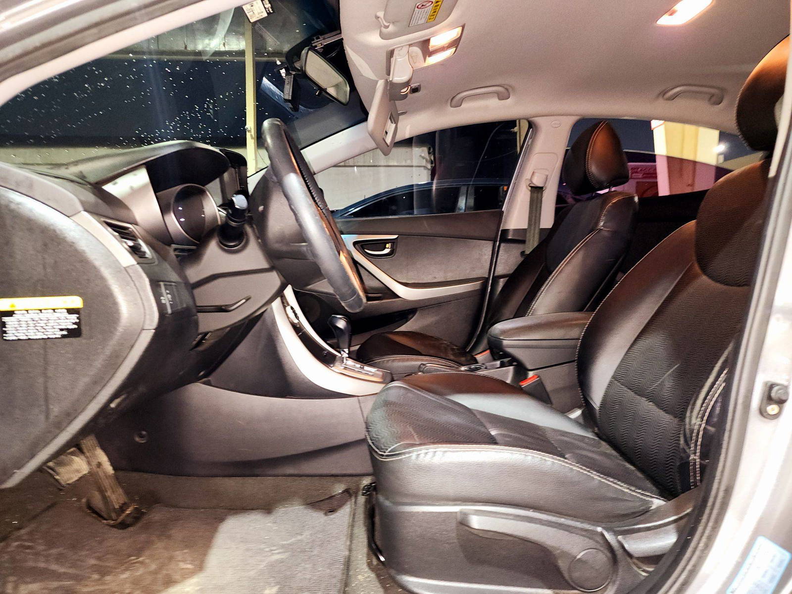 2012 HYUNDAI AVANTE — 158766 KM — Lot 311588 — Souq - Marhaba Auctions Used Cars - Image 8