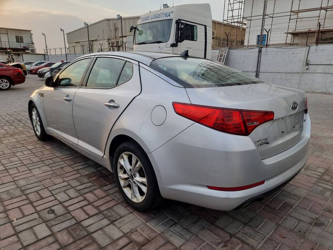 2011 KIA OPTIMA — 209812 Miles — Lot 215487 — Souq - Marhaba Auctions Used Cars - Image 4