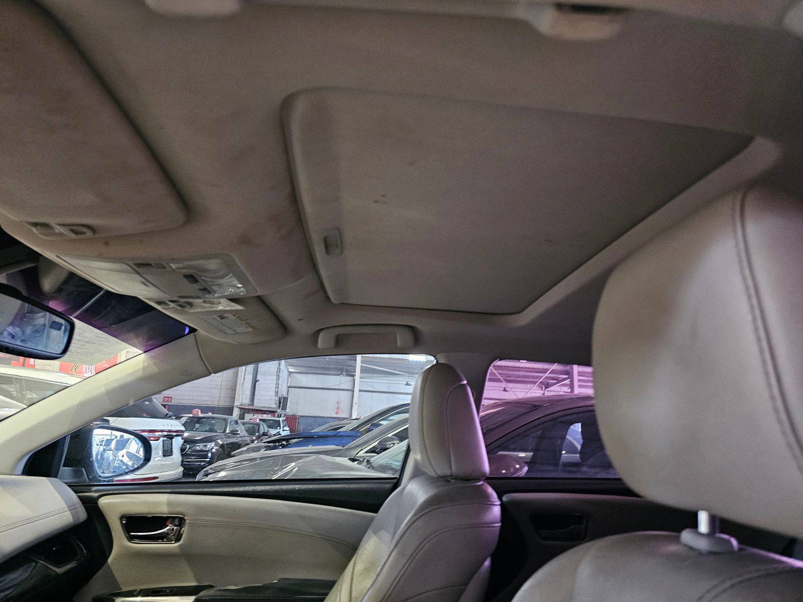 2013 TOYOTA AVALON — 187320 Miles — Lot DU070667 — Main - Marhaba Auctions Used Cars - Image 9