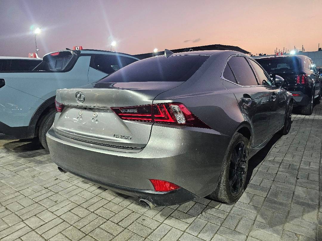 LEXUS IS 250