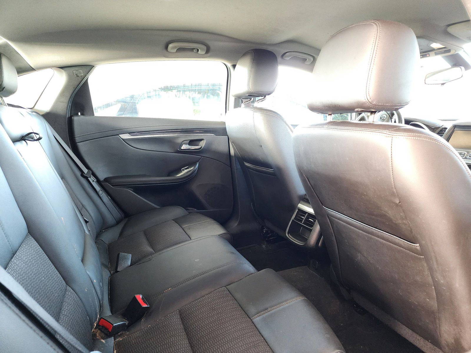 2017 CHEVROLET IMPALA — 100695 Miles — Lot 42034344 — Souq - Marhaba Auctions Used Cars - Image 4