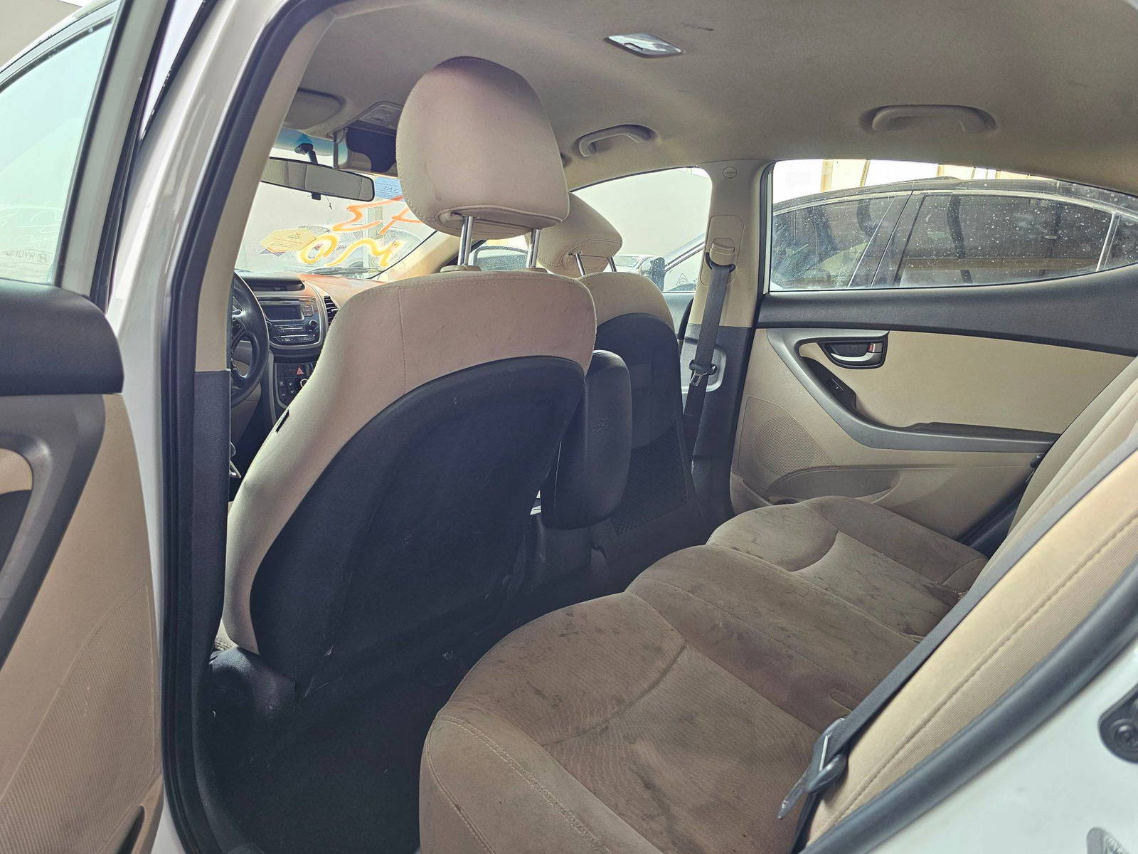 2015 HYUNDAI ELANTRA — 161165 Miles — Lot E5FH566453 — Souq - Marhaba Auctions Used Cars - Image 6