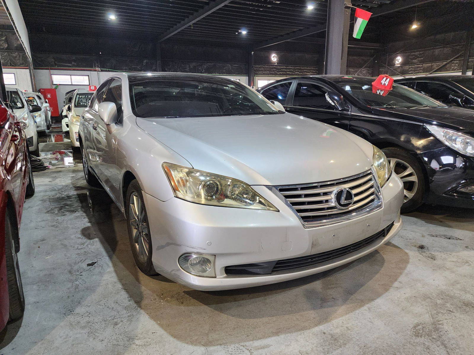 2011 LEXUS ES 350 — 266116 KM — Lot 2434379 — Al Quoz - Marhaba Auctions Used Cars - Image 4