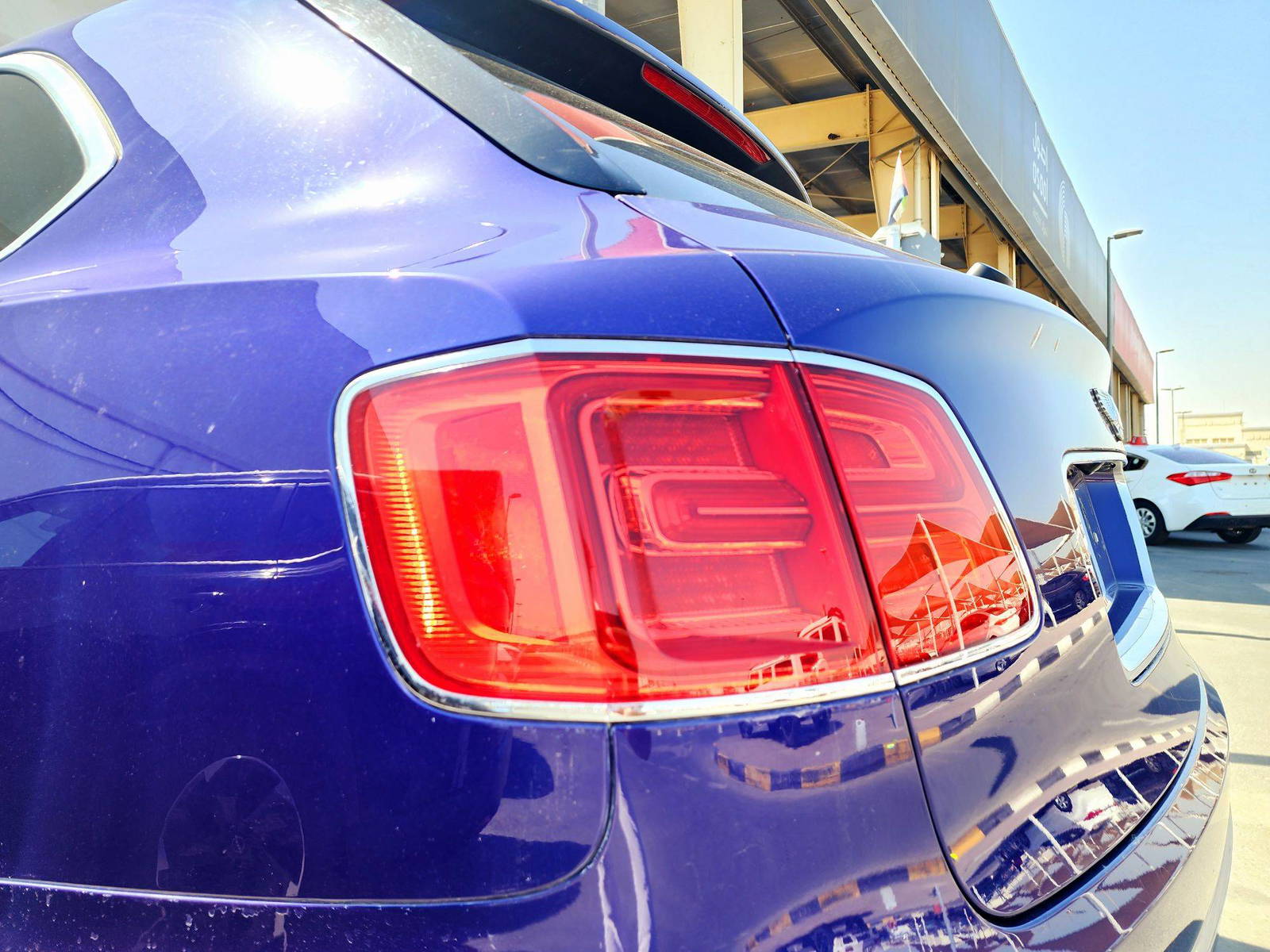 2018 BENTLEY BENTAYGA — 86017 KM — Lot JC021576 — Souq - Marhaba Auctions Used Cars - Image 12