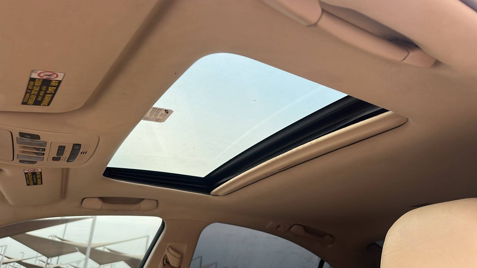 2012 LEXUS ES 350 — 239198 Miles — Lot 6C2511752 — Souq - Marhaba Auctions Used Cars - Image 8