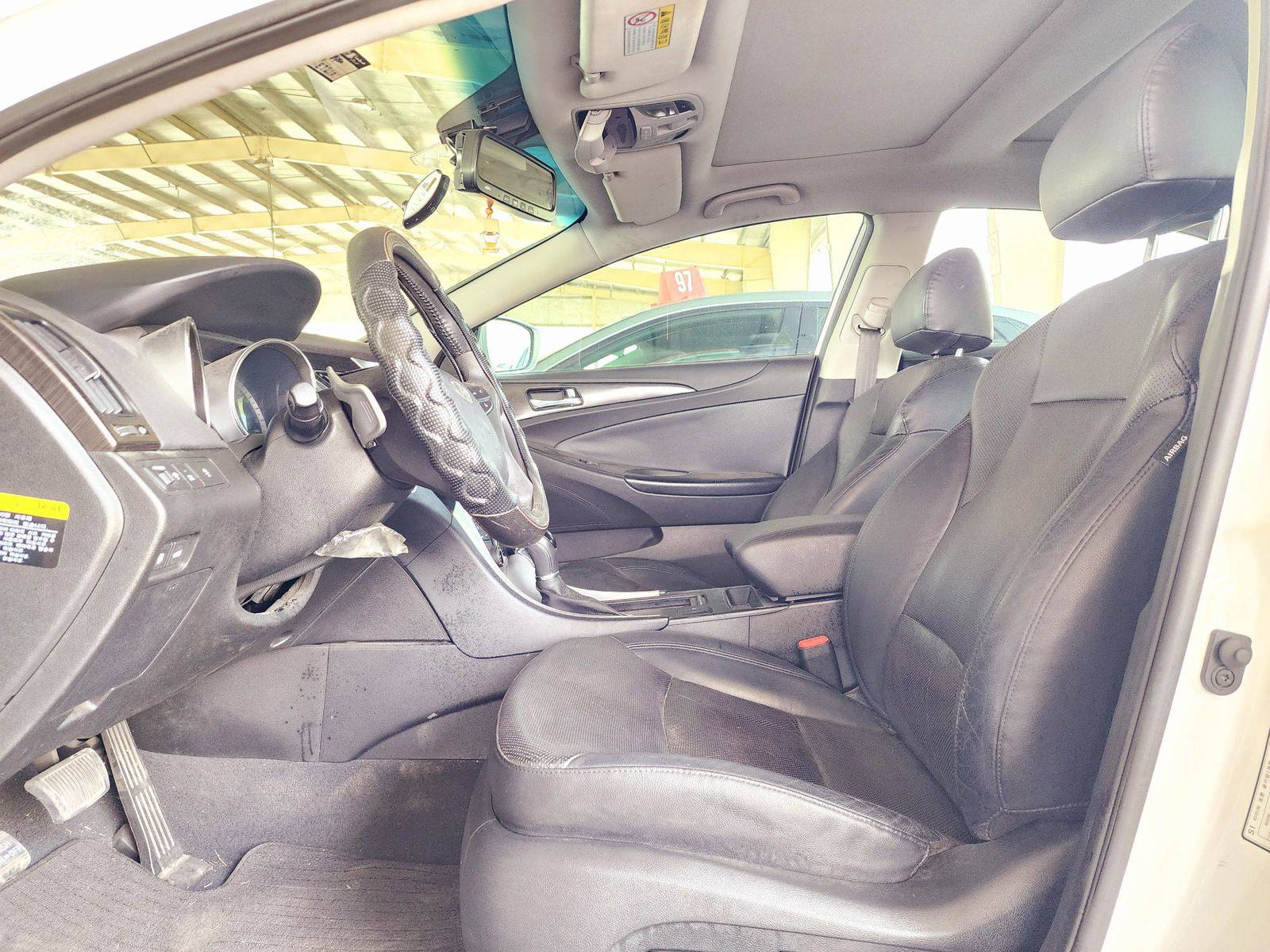 2012 HYUNDAI SONATA — 87210 KM — Lot 415377 — Souq - Marhaba Auctions Used Cars - Image 9