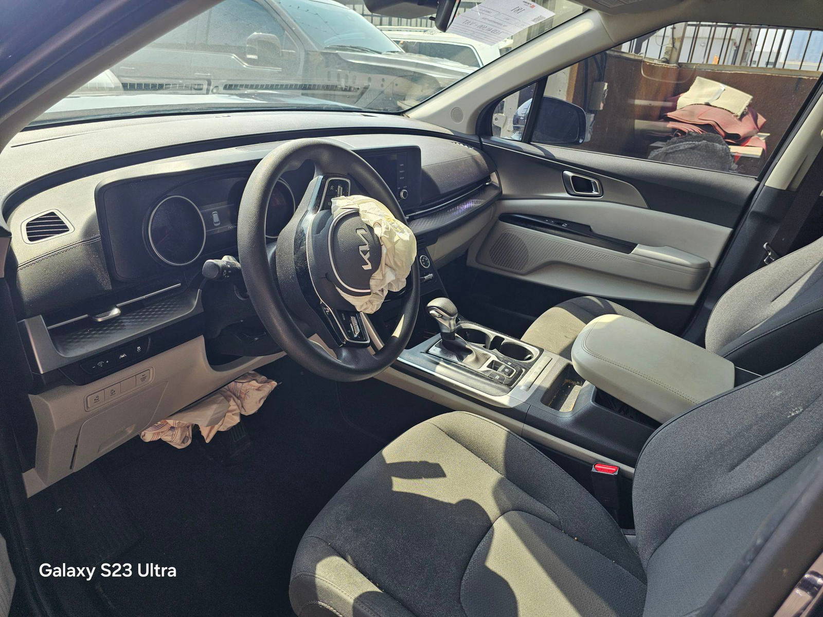 KIA CARNIVAL LX 2022 - Marhaba Auction Used Cars - Image 8