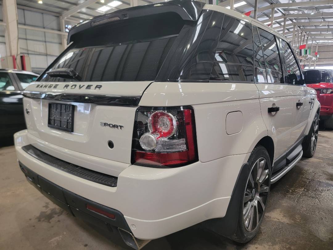 2010 LAND ROVER RANGE ROVER SPORT — 209154 Miles — Lot AA246763 - Marhaba Auctions Used Cars - Image 3