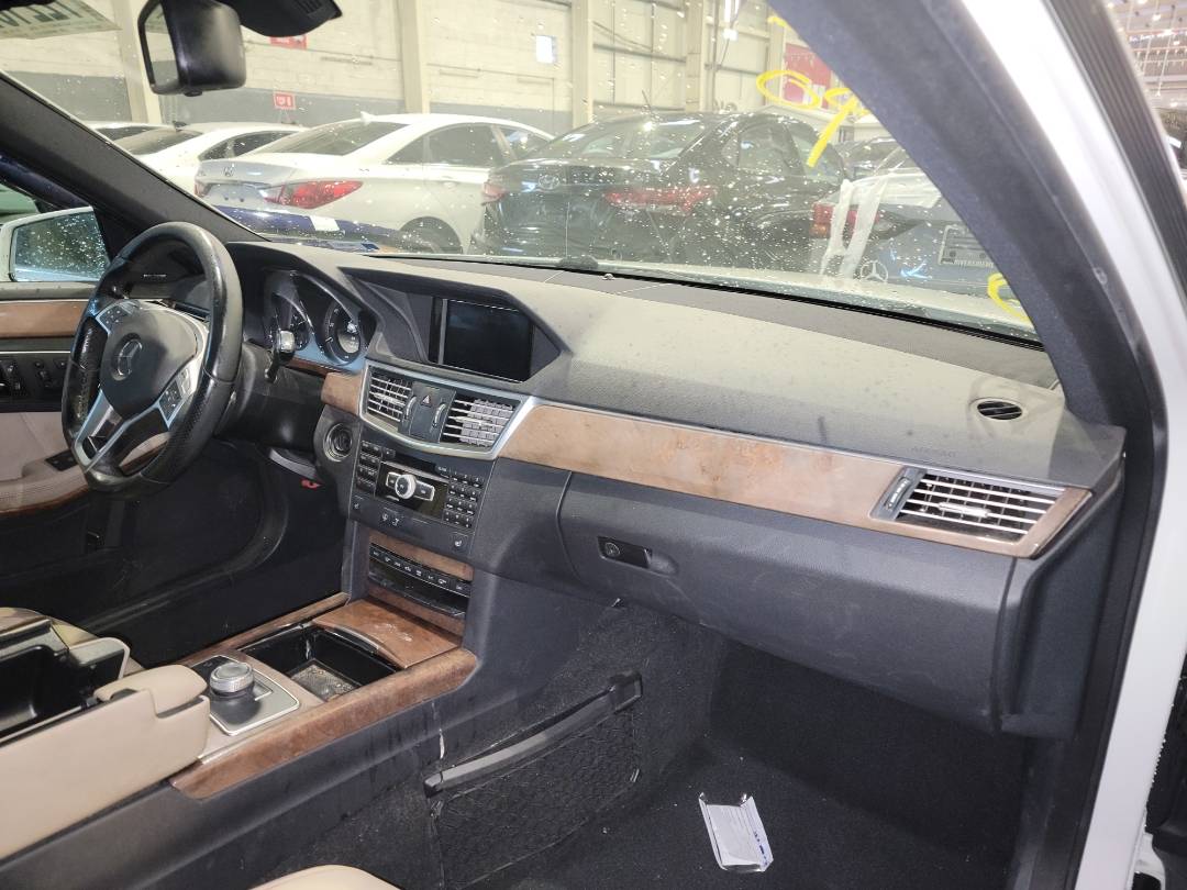 2012 MERCEDES BENZ E 350 — 197948 Miles — Lot 72216753 - Marhaba Auctions Used Cars - Image 4