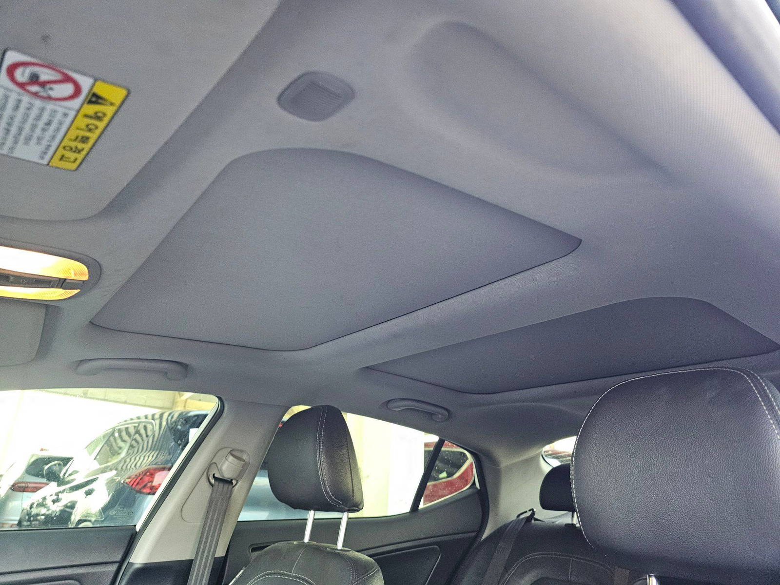 2013 KIA K5 — 284625 KM — Lot A035128 — Souq - Marhaba Auctions Used Cars - Image 8