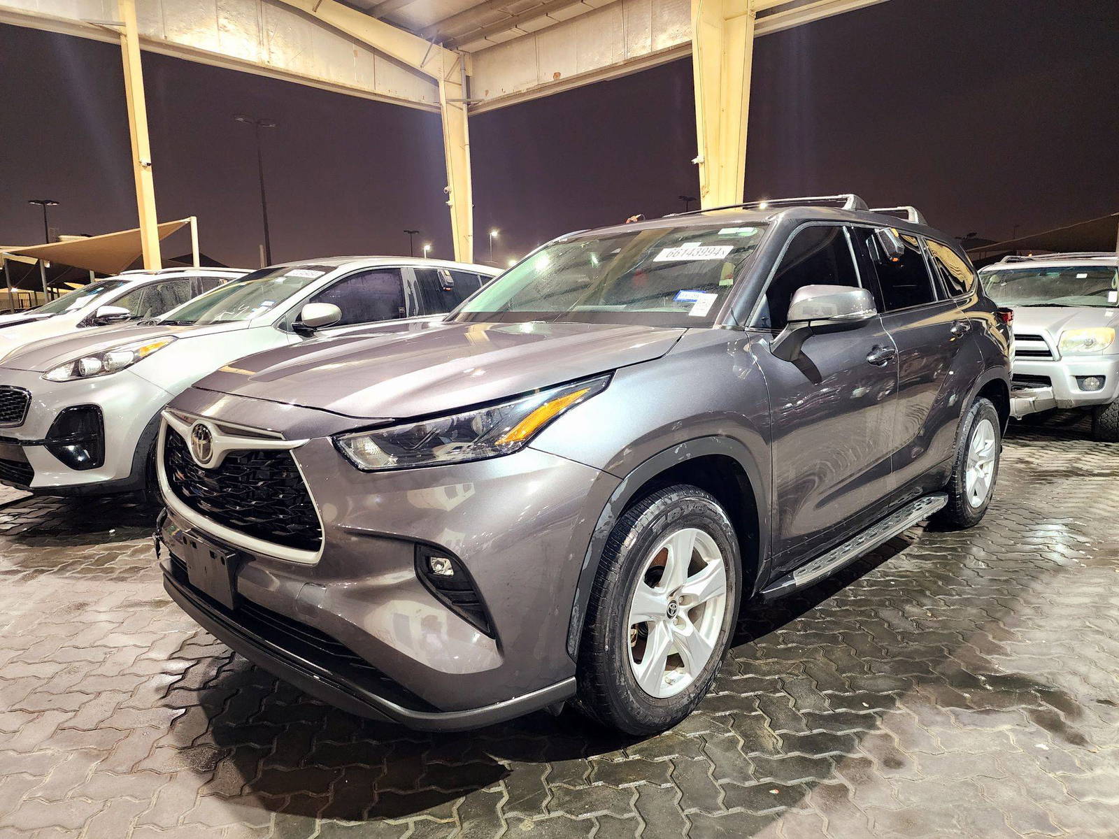 2022 TOYOTA HIGHLANDER — 36684 Miles — Lot 1NS104443 — Souq - Marhaba Auctions Used Cars - Image 3