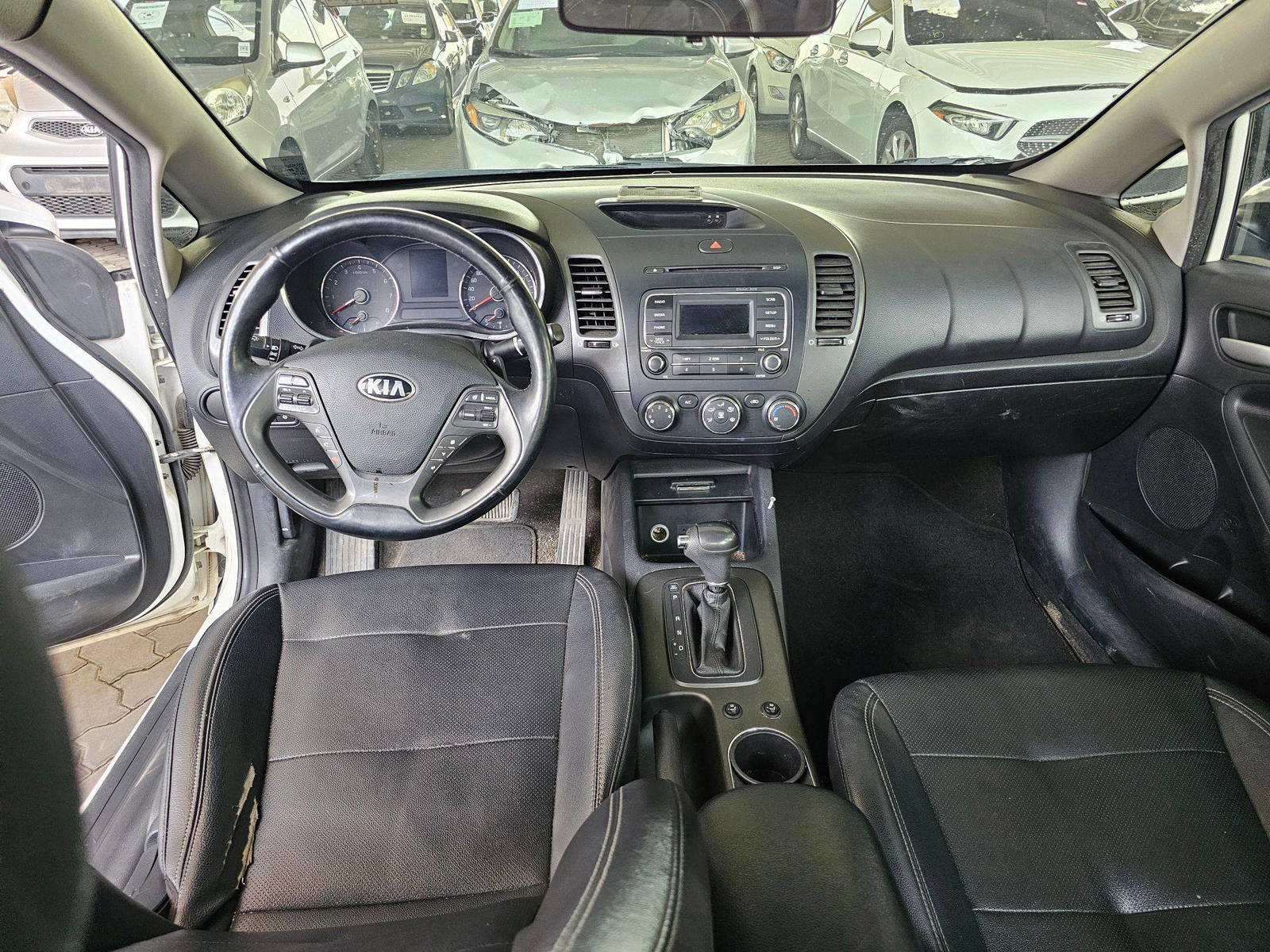 2014 KIA K3 — 236377 KM — Lot 859633 — Main - Marhaba Auctions Used Cars - Image 7