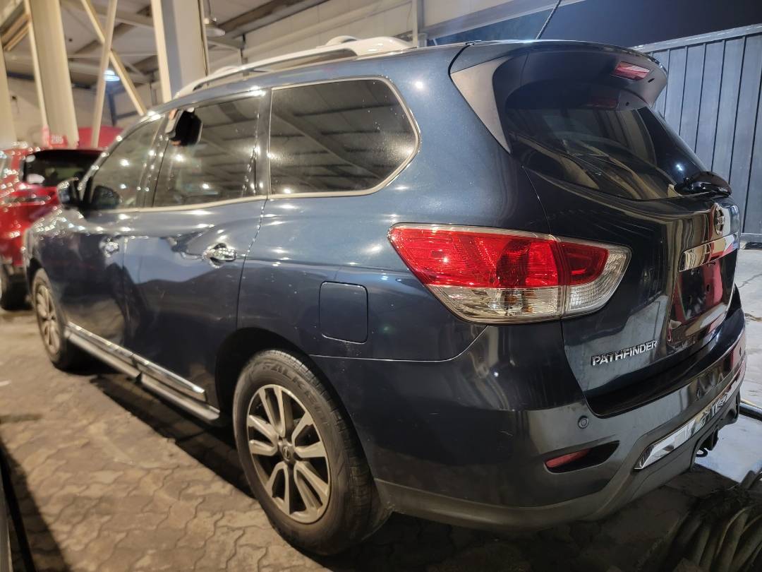 2013 NISSAN PATHFINDER — 188923 Miles — Lot 38200930 - Marhaba Auctions Used Cars - Image 3