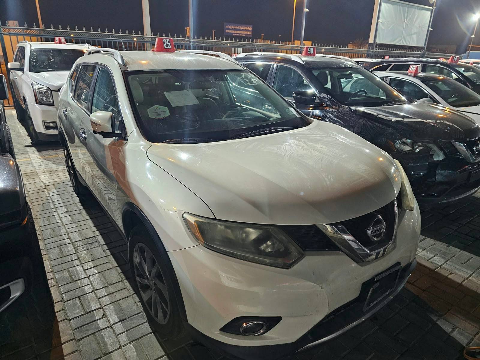 Nissan Rogue 2014 view 2