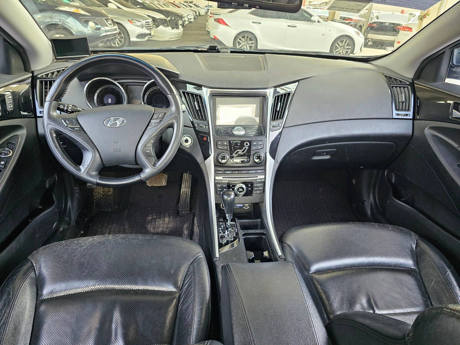 2010 HYUNDAI SONATA — 136985 KM — Lot 001179 — Souq - Marhaba Auctions Used Cars - Image 7