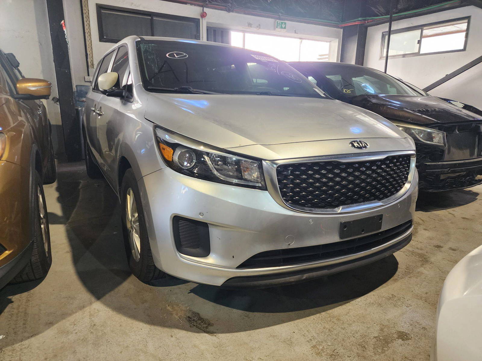 KIA SEDONA 2017 - Marhaba Auction Used Cars - Image 4