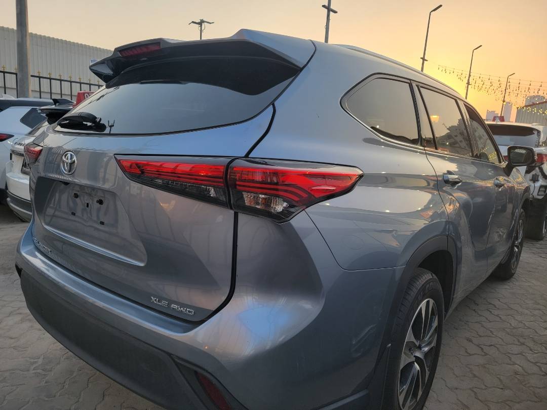 2020 TOYOTA HIGHLANDER — 34127 Miles — Lot 38943410 — Main - Marhaba Auctions Used Cars - Image 4