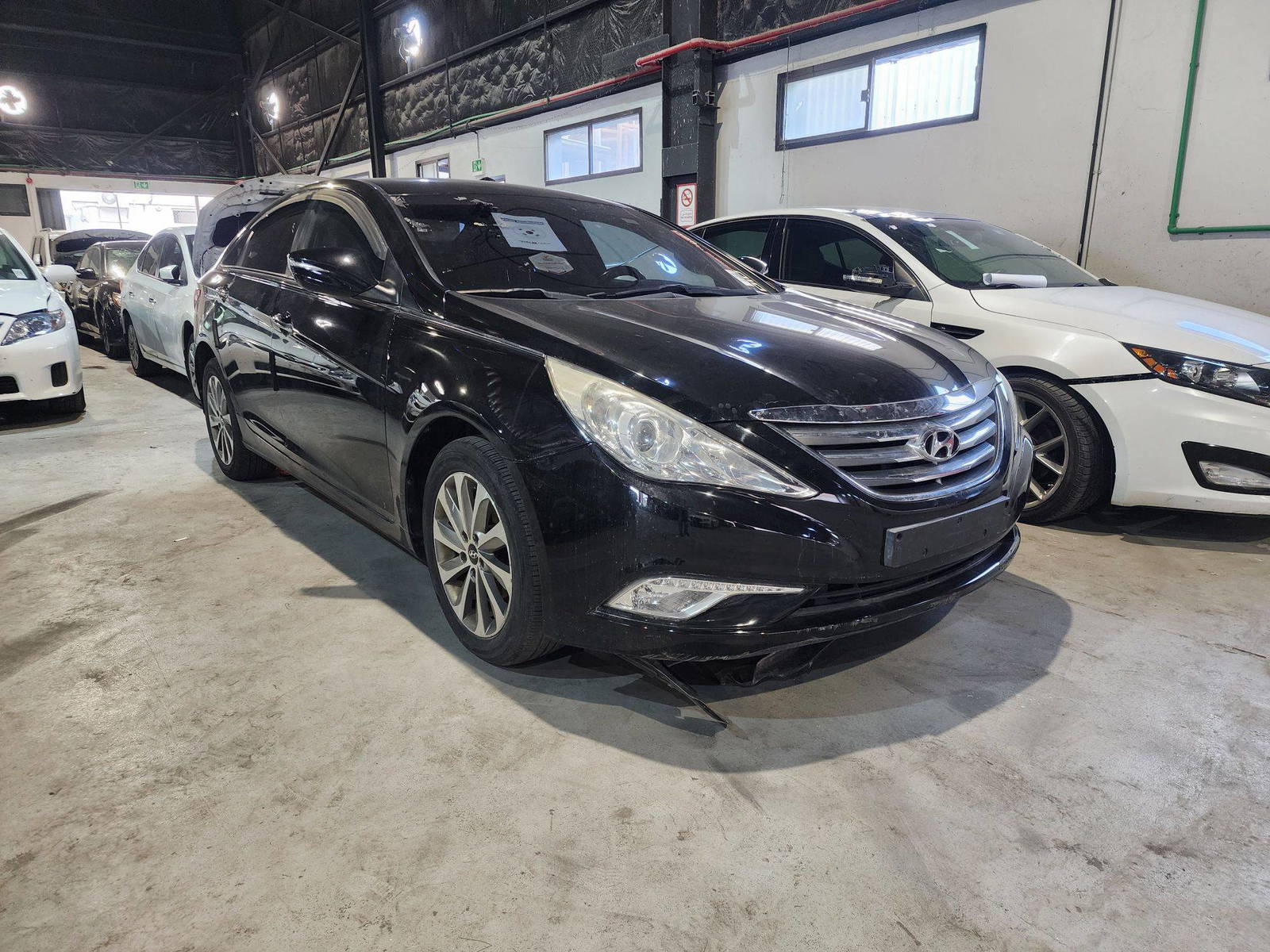 2014 HYUNDAI SONATA — 210774 KM — Lot 655199 — Al Quoz - Marhaba Auctions Used Cars - Image 4