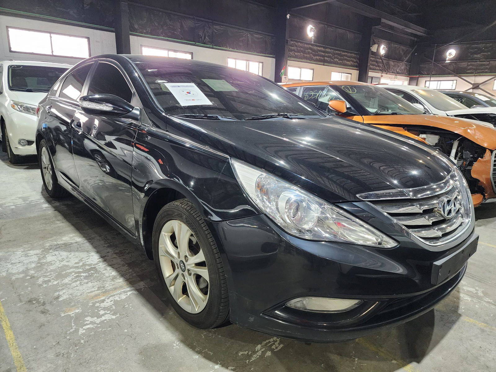 2010 HYUNDAI SONATA — 182946 KM — Lot 017374 — Al Quoz - Marhaba Auctions Used Cars - Image 5