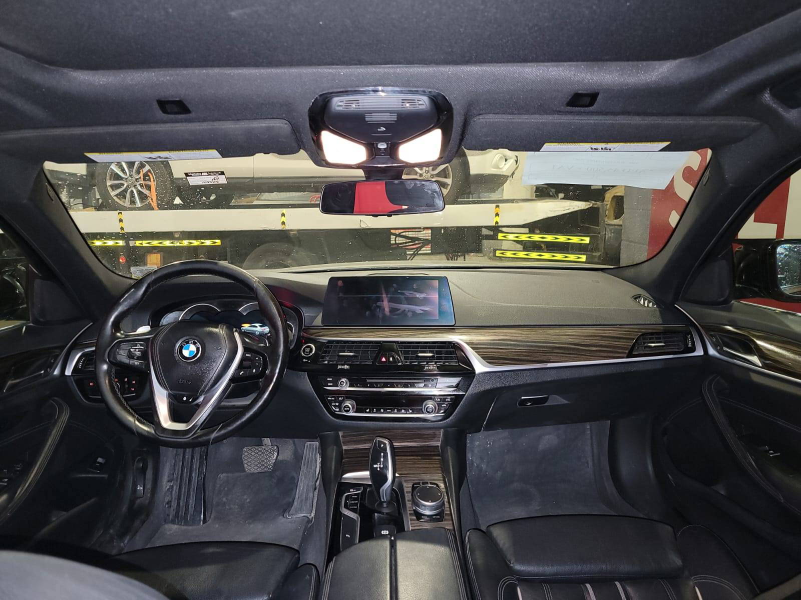 BMW 530i 2018 - Marhaba Auction Used Cars - Image 8