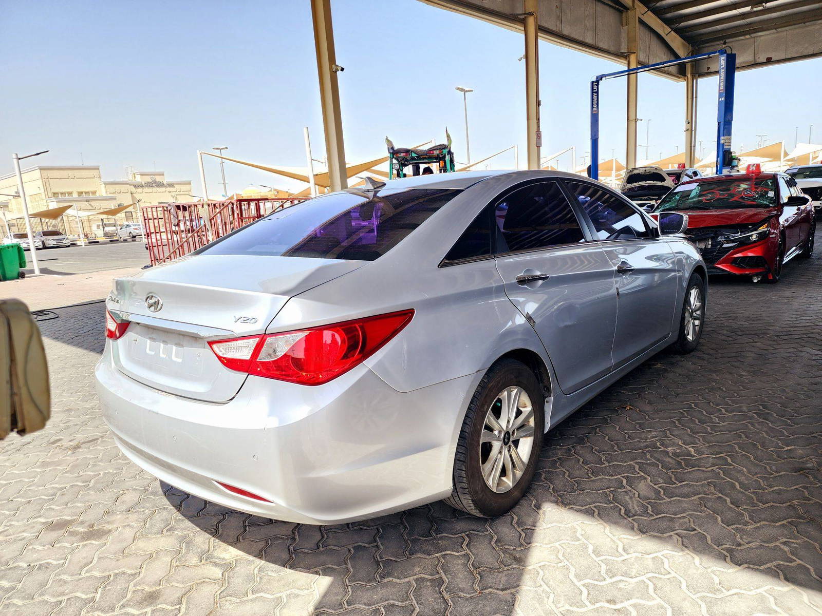 2012 HYUNDAI SONATA — 157704 KM — Lot 390270 — Souq - Marhaba Auctions Used Cars - Image 5
