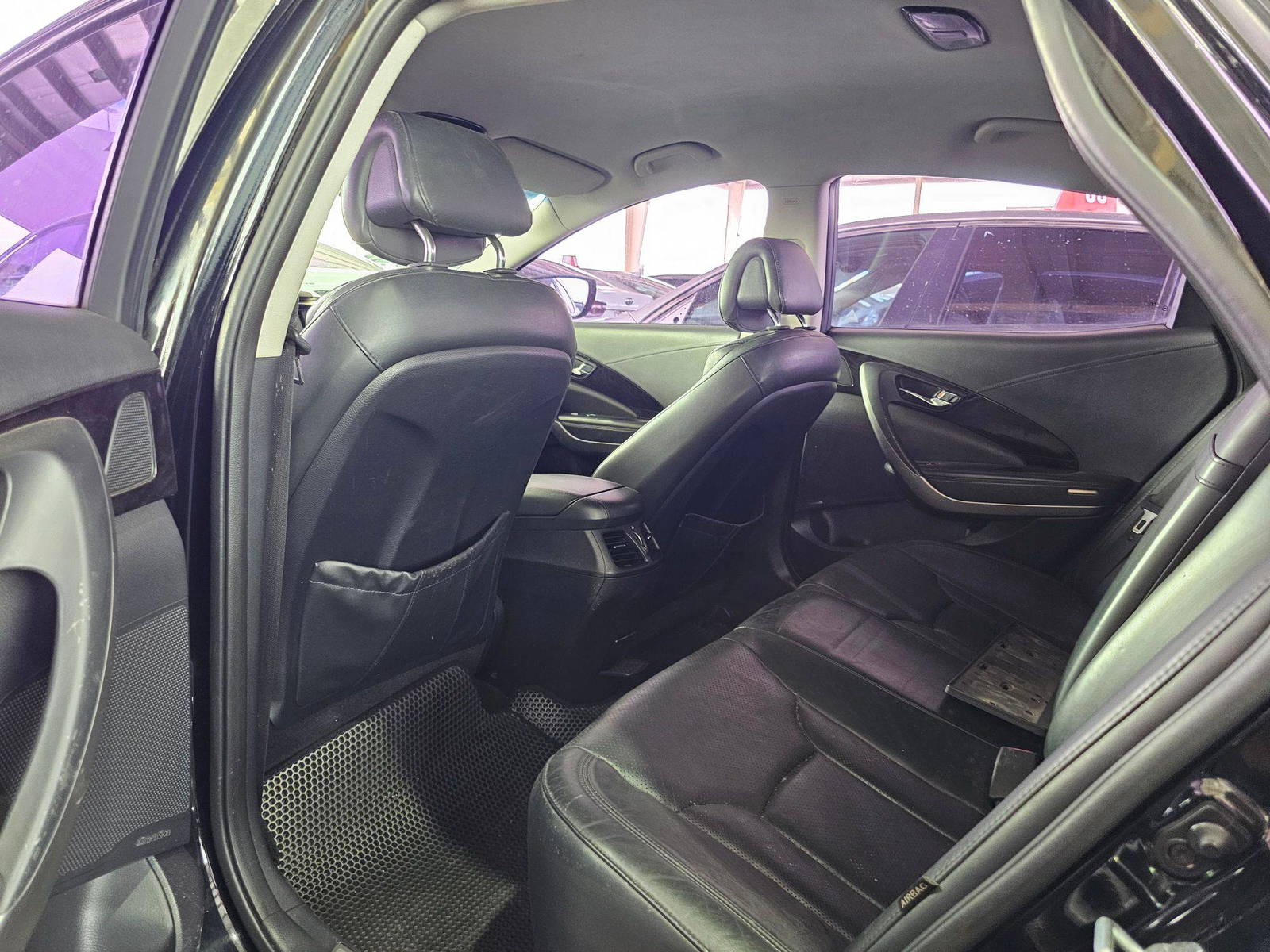 2011 HYUNDAI GRANDEUR — 121312 KM — Lot 051122 — Main - Marhaba Auctions Used Cars - Image 6