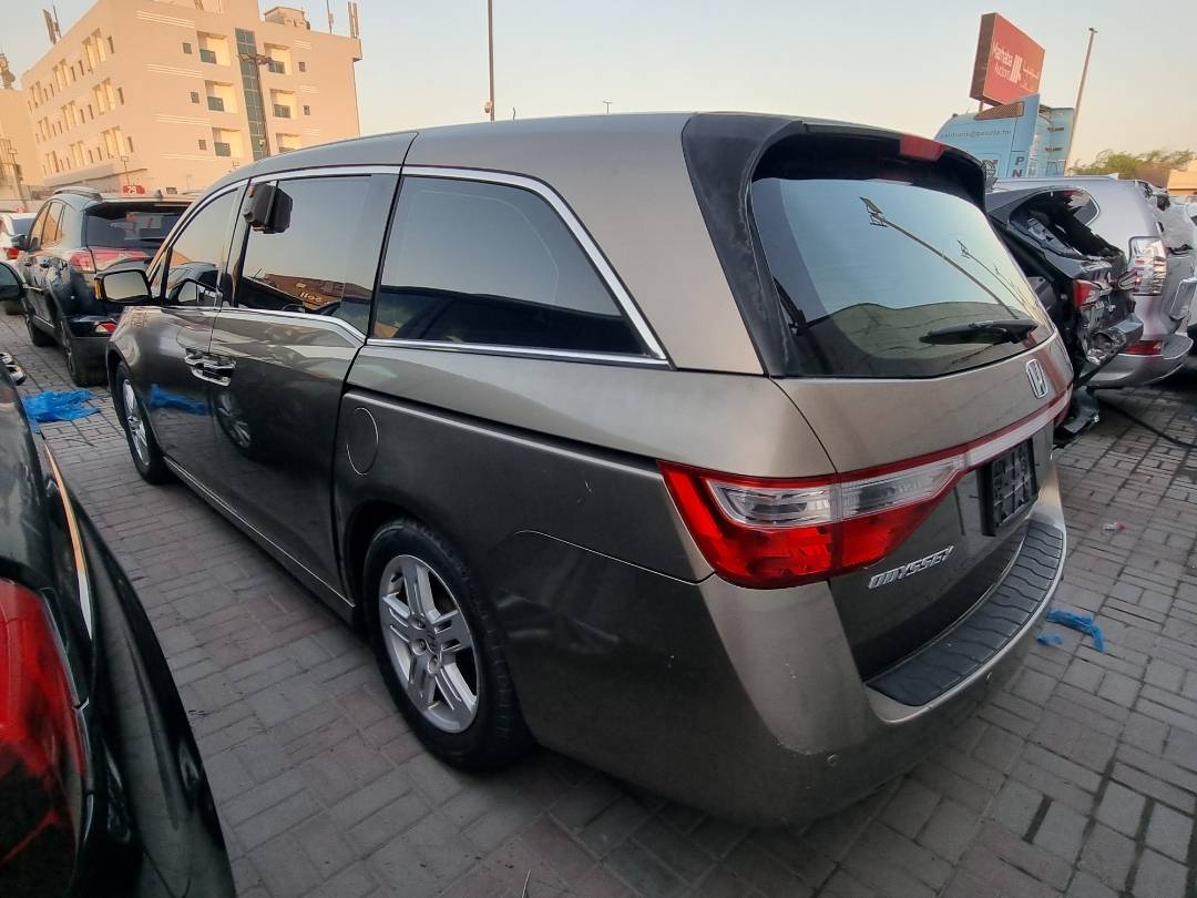 2013 HONDA ODYSSEY — 327248 KM — Lot 215478 — Ind. 12 - Marhaba Auctions Used Cars - Image 5