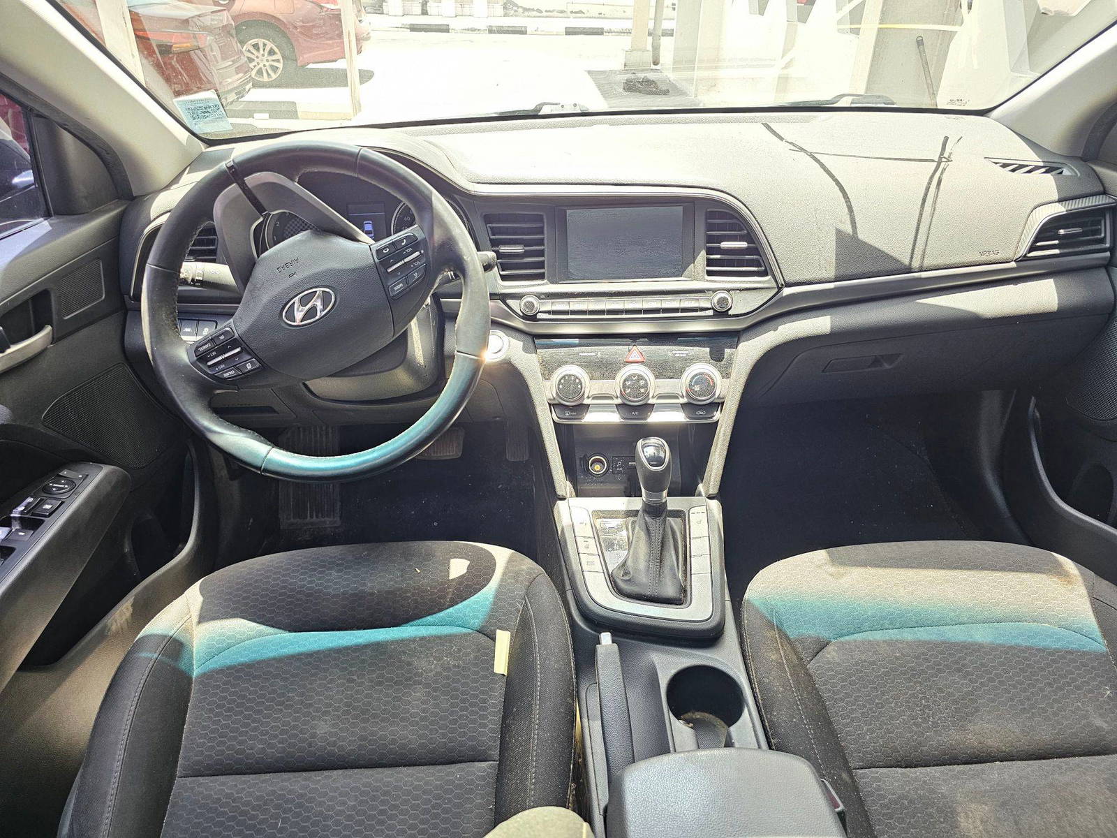 2020 HYUNDAI ELANTRA — 125324 KM — Lot 85476504 — Souq - Marhaba Auctions Used Cars - Image 7