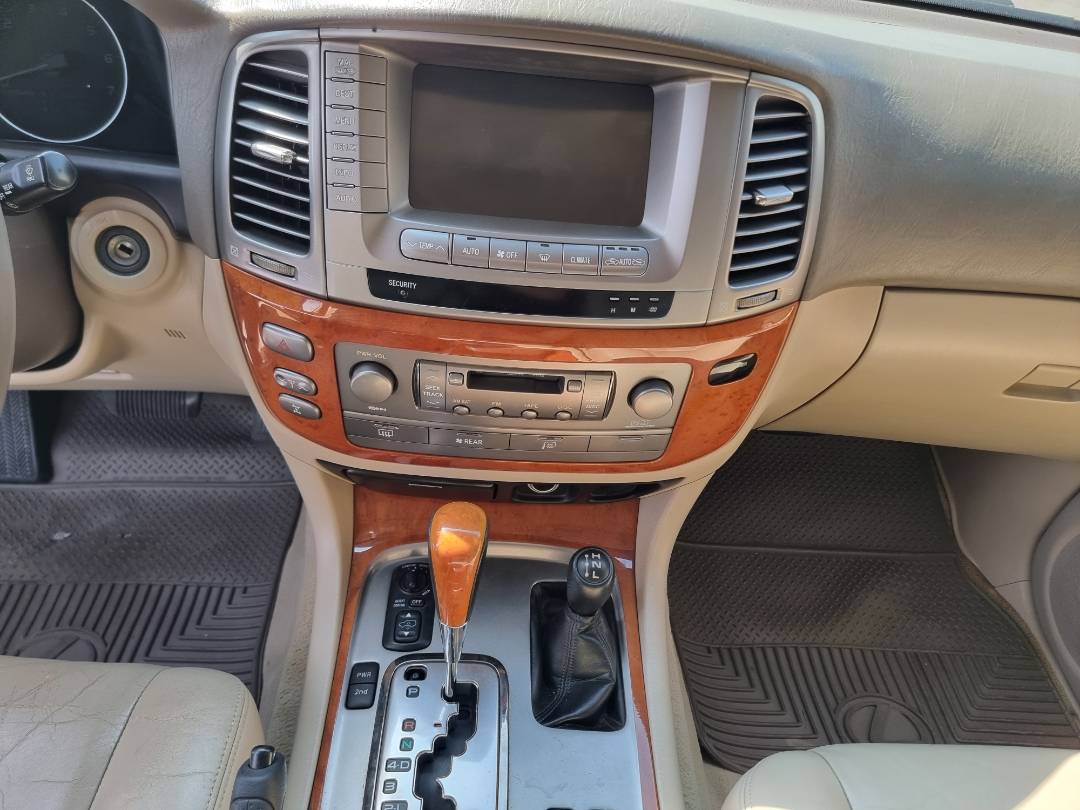 2005 LEXUS LX 470 — 175318 Miles — Lot 125487 — Ind. 12 - Marhaba Auctions Used Cars - Image 10