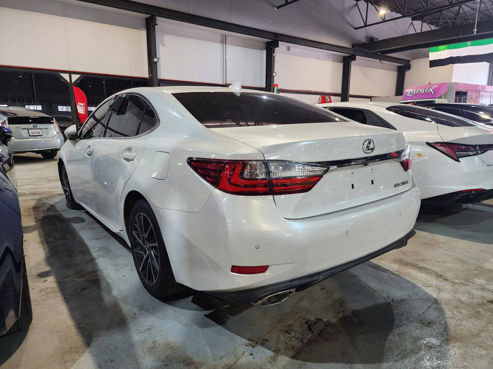 2016 LEXUS ES 350 — 104488 Miles — Lot 85500684 — Al Quoz - Marhaba Auctions Used Cars - Image 3