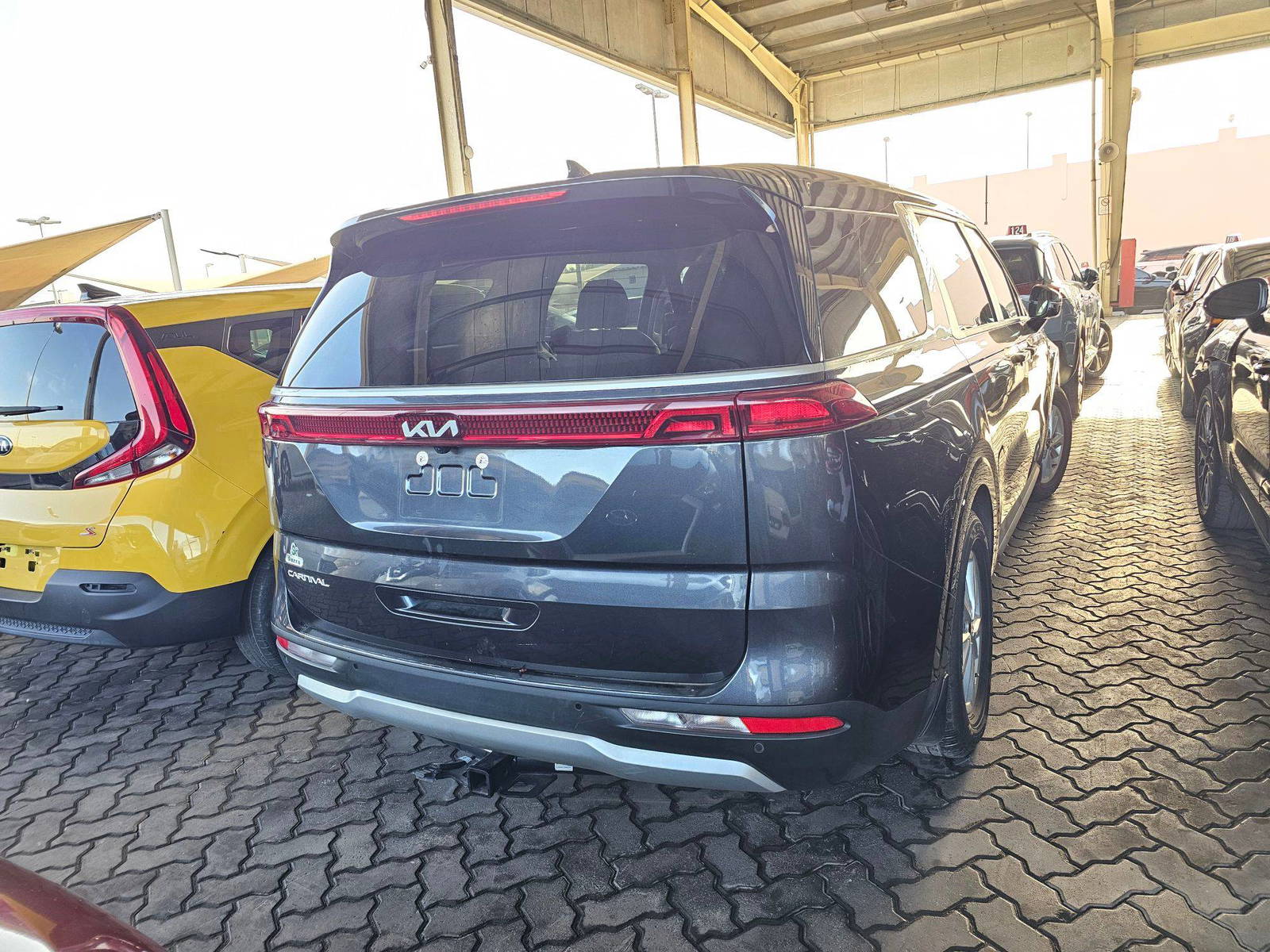 KIA CARNIVAL LX 2023 - Marhaba Auction Used Cars - Image 3