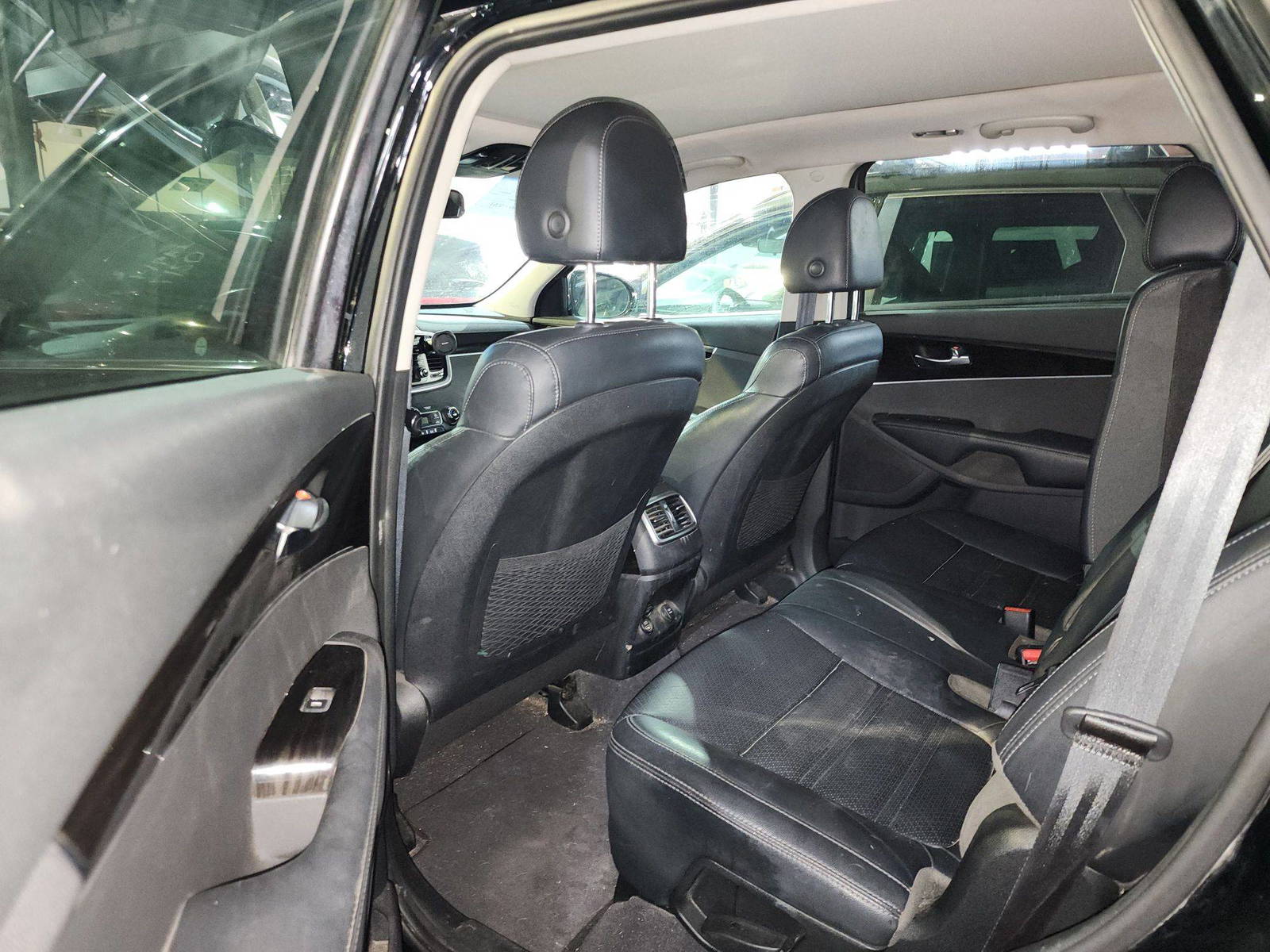 2019 KIA SORENTO — 194518 Miles — Lot 229743 — Main - Marhaba Auctions Used Cars - Image 5