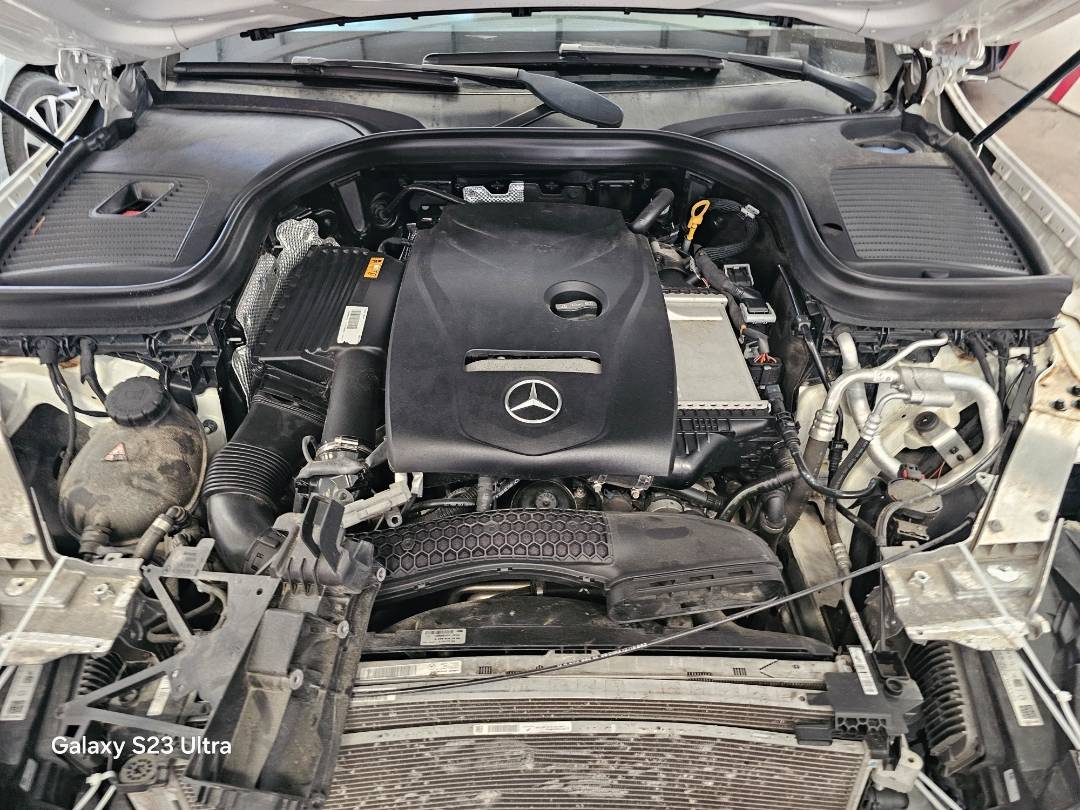 2019 MERCEDES BENZ GLC-300 — 85241 Miles — Lot K1000372 — Main - Marhaba Auctions Used Cars - Image 9