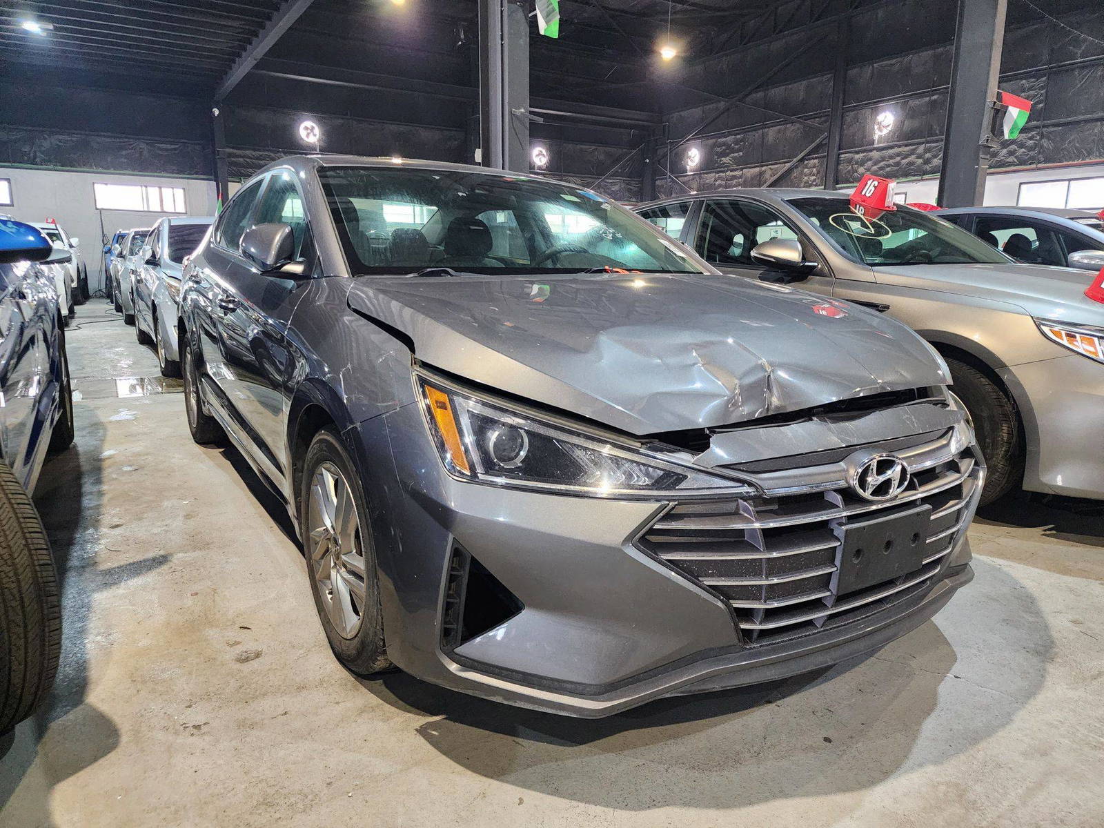 2019 HYUNDAI ELANTRA — 111503 Miles — Lot 242079 — Main - Marhaba Auctions Used Cars - Image 4