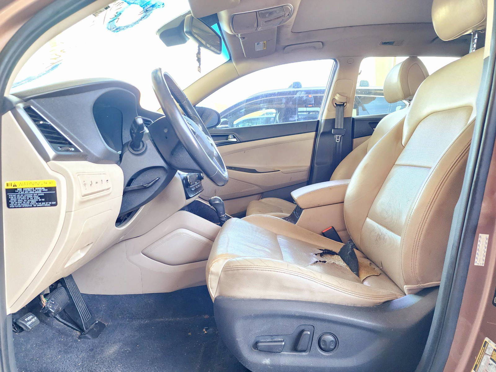 2016 HYUNDAI TUCSON — 97109 Miles — Lot 1262437 — Souq - Marhaba Auctions Used Cars - Image 9