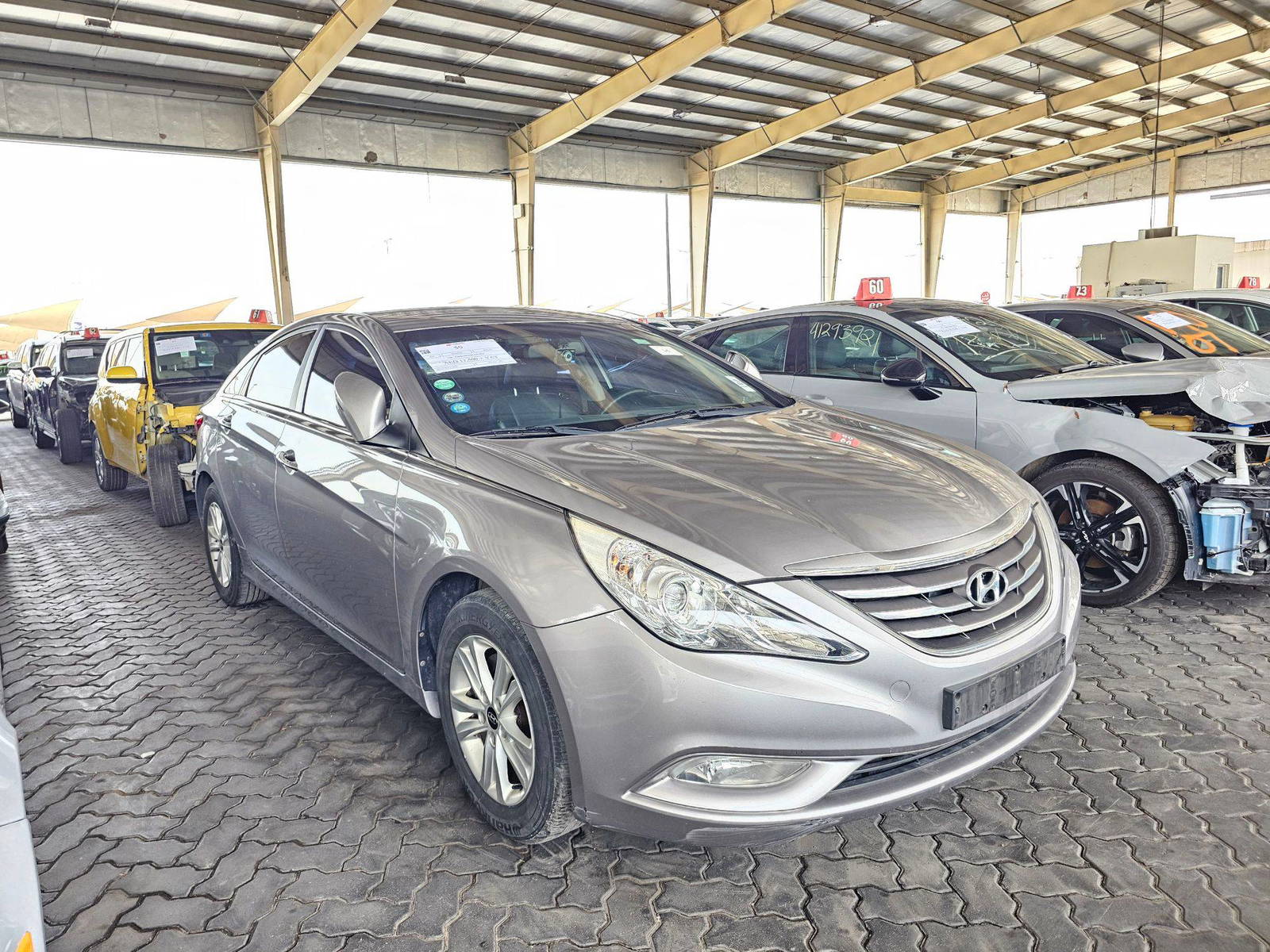2012 HYUNDAI SONATA — 156116 KM — Lot 423859 — Souq - Marhaba Auctions Used Cars - Image 4