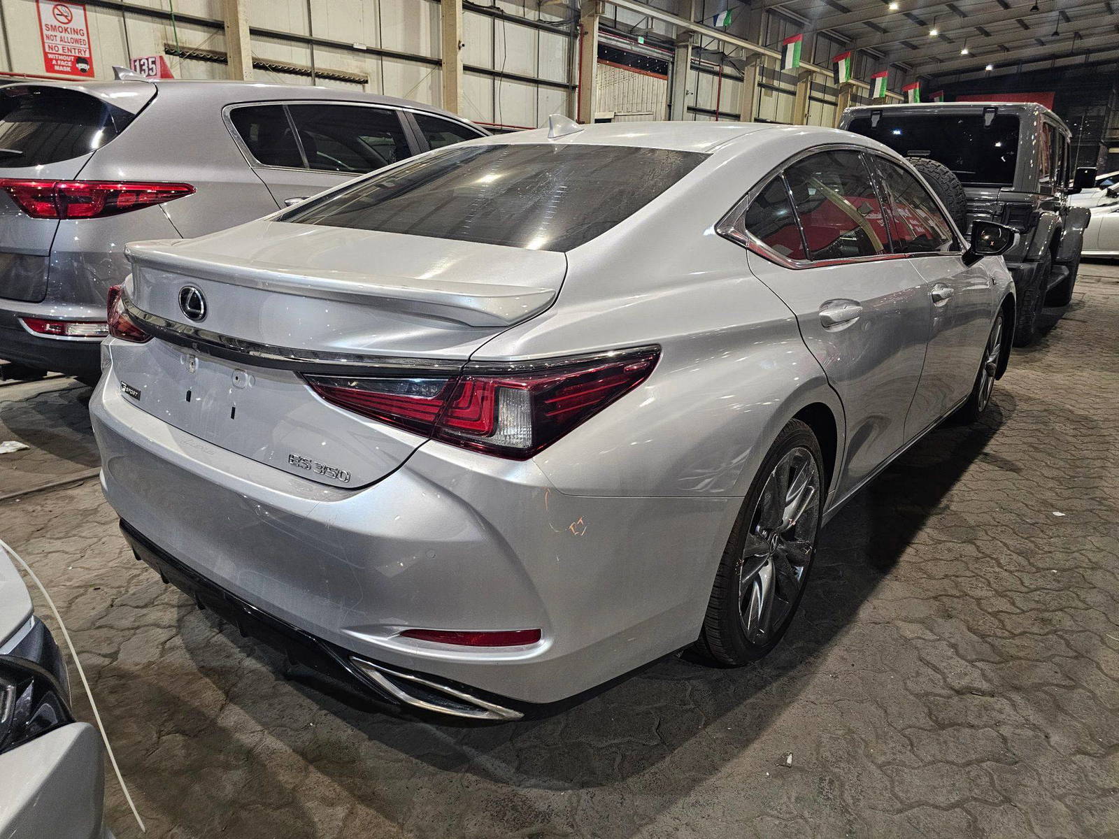 2019 LEXUS ES 350 — 113211 Miles — Lot U046126 — Main - Marhaba Auctions Used Cars - Image 5