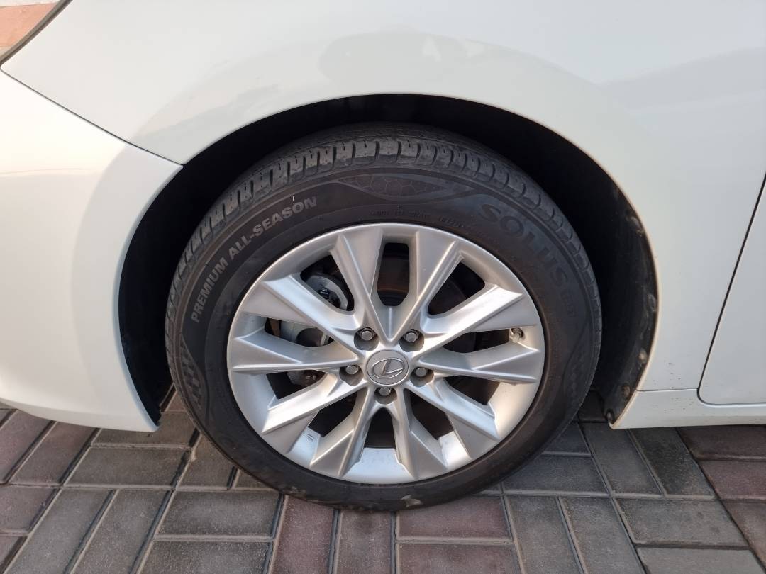 2013 LEXUS ES 300H — 63117 KM — Lot 2012624 — Main - Marhaba Auctions Used Cars - Image 11