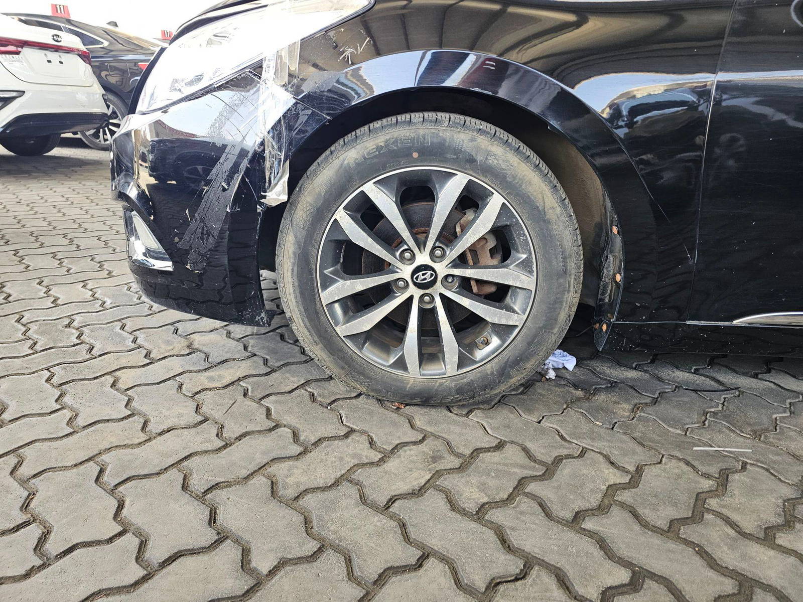 HYUNDAI GRANDEUR 2011 - Marhaba Auction Used Cars - Image 10