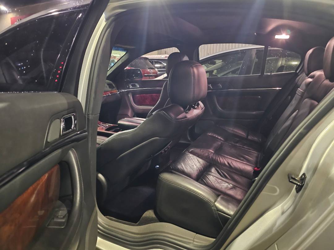 2014 LINCOLN MKS — 171901 KM — Lot EG607768 — Main - Marhaba Auctions Used Cars - Image 8